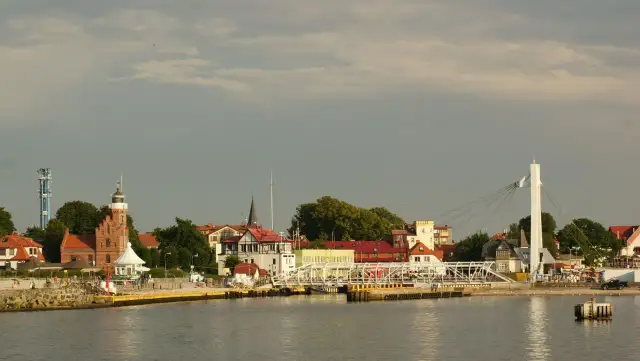 Ustka - w jakim województwie leży to urokliwe nadmorskie miasto?