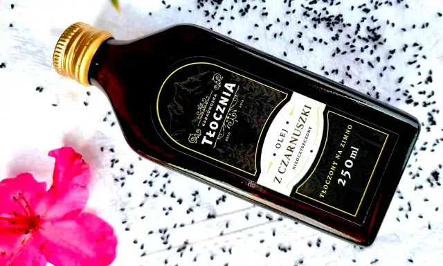 Olejek z czarnuszki: gdzie kupić najlepszy? Poradnik 2024