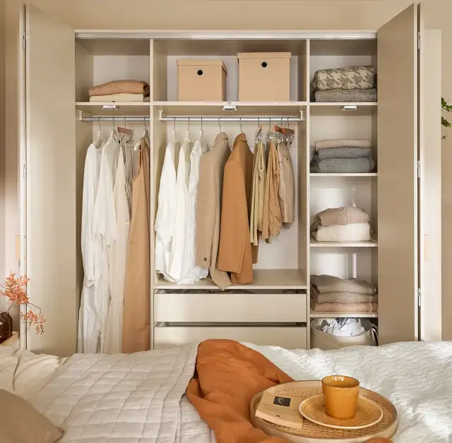 Styl osobisty: jak go odkryć i zbudować swoją szafę marzeń?