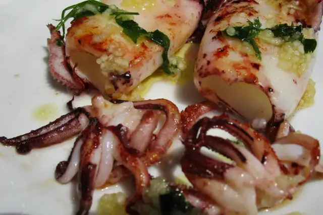 Seiche grillée à l'espagnole : le secret d'une tendreté parfaite