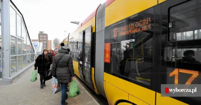 N17 w Warszawie? Sprawdź, gdzie odjeżdża tramwaj 17 i nocne autobusy