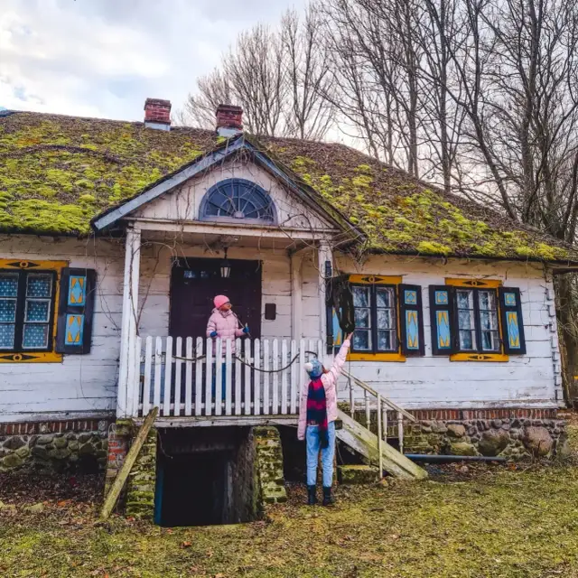 Skansen w Nowej Suchej - odkryj fascynującą historię i eksponaty