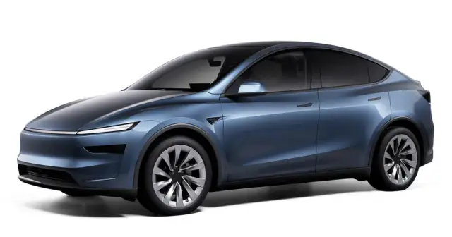 Niebieska Tesla Model Y, kiedy nowa, lśni w słońcu, gotowa na przygodę.