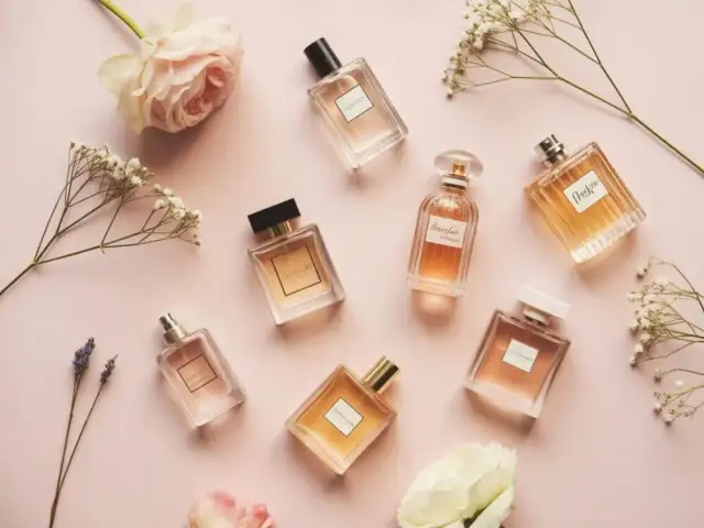 Jakie perfumy dla kobiety? Wybierz idealny zapach - porady