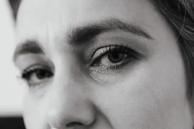 Aplikacja Google co to? Odkryj jej funkcje i zastosowania w codziennym życiu