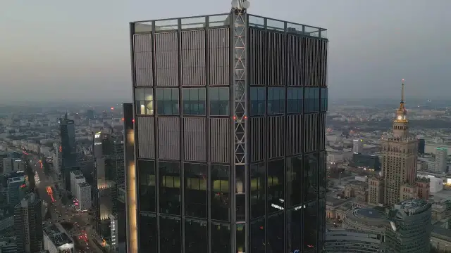 Ile pięter ma najwyższy budynek w Warszawie? Zaskakujące fakty o Varso Tower