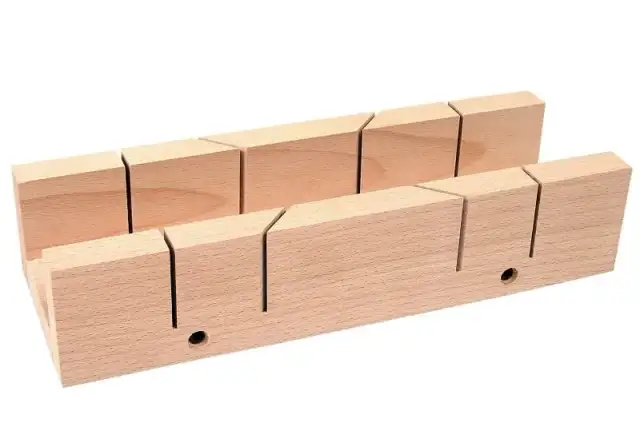 Jak dociąć listwy przypodłogowe, by uniknąć błędów i uzyskać perfekcję