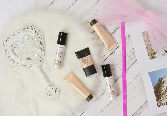 Najlepsze bazy rozświetlające pod makijaż w Rossmann – co wybrać?