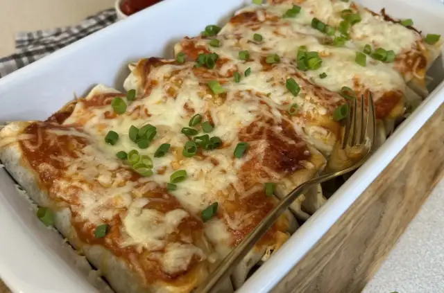 Zapiekanka z tortilli z kurczakiem: Szybki przepis na obiad!