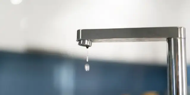 Jak wymienić wylewkę w kranie i uniknąć kosztownych napraw