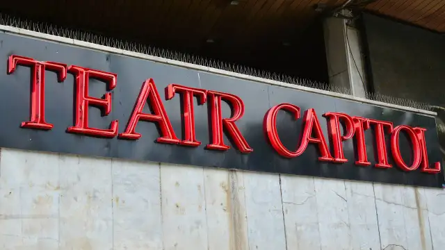 O co biega w Teatrze Capitol? Fabuła, obsada i bilety