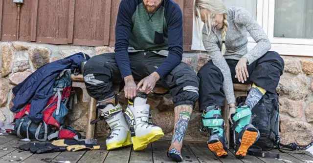 Jakie skarpety do butów narciarskich wybrać: najlepsze rozwiązania na stok