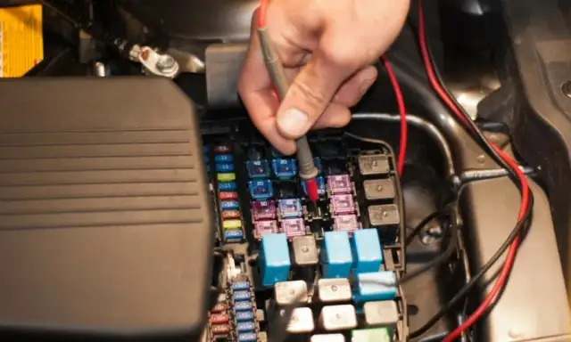 Jaki bezpiecznik do radia samochodowego? Uniknij kosztownych błędów
