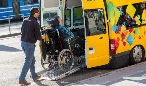 Bezpłatny transport dla niepełnosprawnych w Warszawie - sprawdź, jak skorzystać