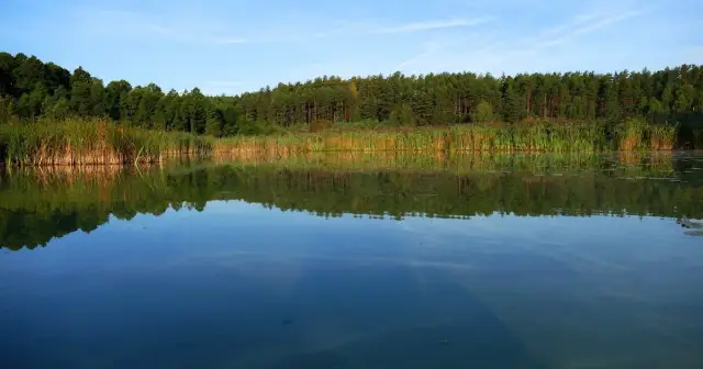 Jezioro Łańskie: Tajemnice, atrakcje i historia, które musisz poznać