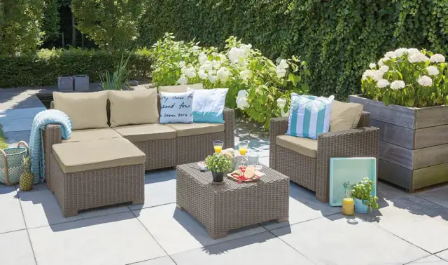 Sofy i narożniki na taras – jak wybrać najlepszą opcję?