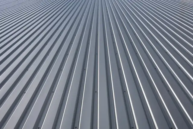 Blacha trapezowa T6 vs T14: jakie są różnice w właściwościach?