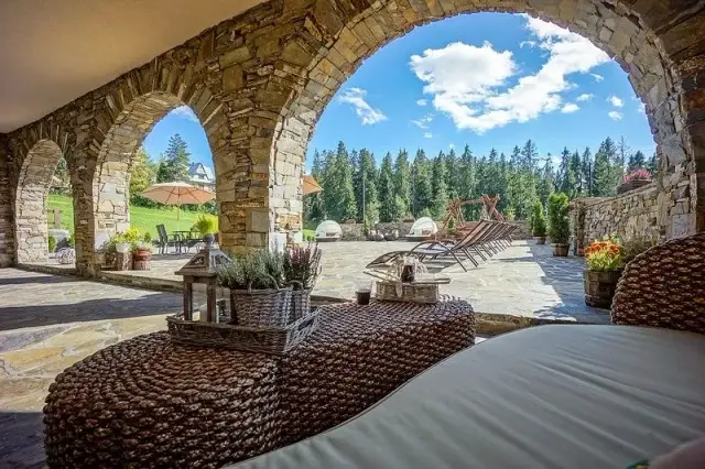 Gdzie jechać z dzieckiem jesienią? Najlepsze miejsca na rodzinne wycieczki