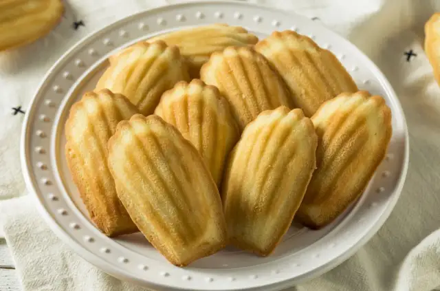 Gdzie kupić ciastka magdalenki? Sklepy, marki, ceny w Polsce