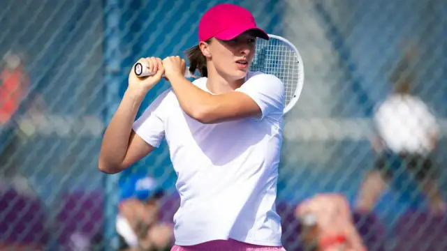 Iga Świątek w Doha: Wyniki, harmonogram meczów oraz analiza spotkań 2025