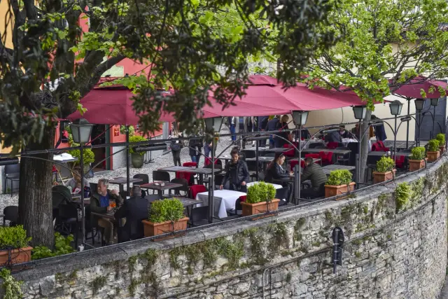 Gdzie zjeść w Bergamo? Odkryj najlepsze restauracje i smaki