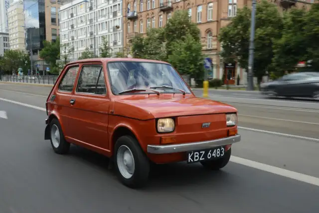 Fiat 126p: Ile litrów paliwa mieści bak? Sprawdź zasięg!