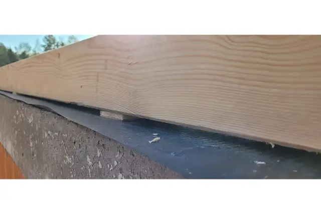 Mocowanie murłaty do wieńca: Uniknij błędów, zbuduj trwały dach.