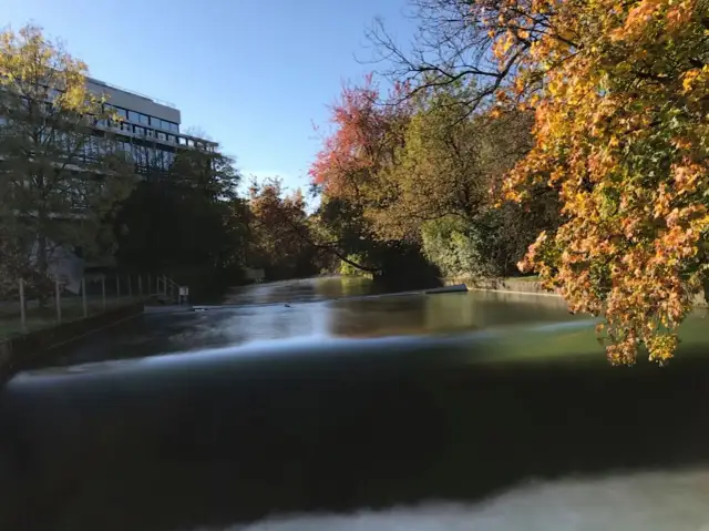 Perfekcyjne rozmycie na iPhone? Opanuj bokeh i długą ekspozycję!