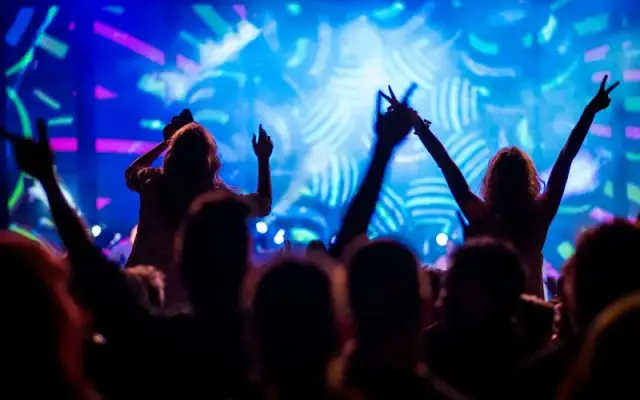 Style muzyki elektronicznej: poznaj różnorodność i ich cechy