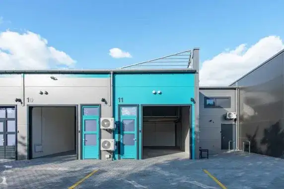 Ile kosztuje wynajem miejsca parkingowego w Warszawie? Sprawdź ceny!