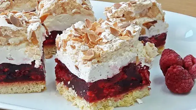 Jak upiec bezę do malinowej chmurki, aby była idealnie chrupiąca