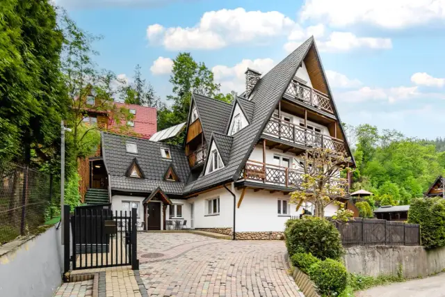 Bacówka 2 Zakopane? Odkryj prawdziwe smaki Tatr i uniknij pułapek!