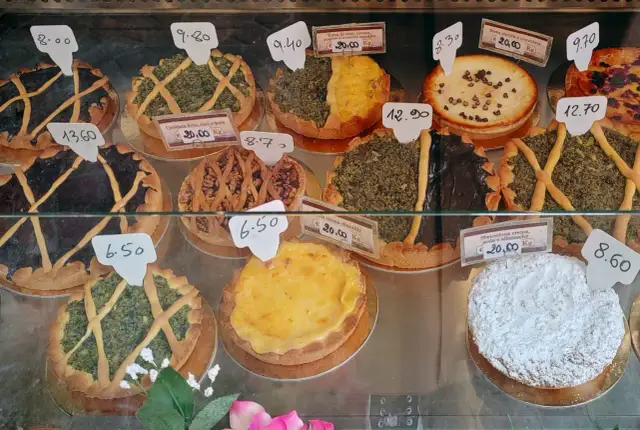 Gdzie zjeść w Lukce? Odkryj najlepsze restauracje i smaki Toskanii