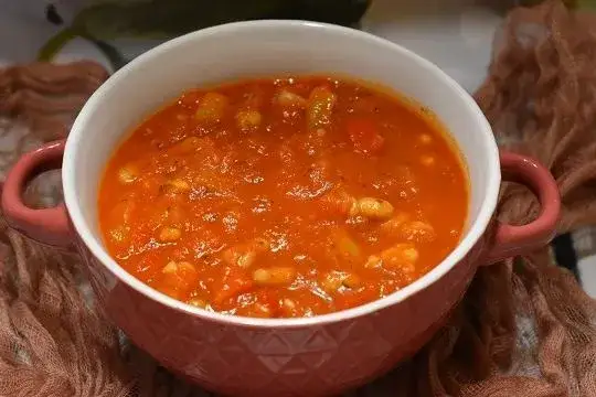 Pomysły na zupy obiadowe: Szybkie, sycące, sezonowe, dla dzieci!