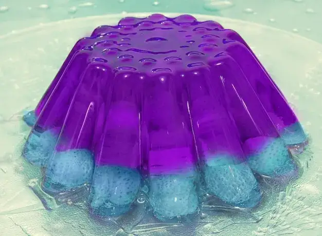 Jak przygotować fioletową galaretkę? Sprawdzony przepis krok po kroku