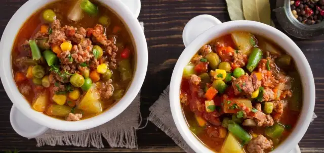 Szybki obiad? Spróbuj tej meksykańskiej zupy z mięsem mielonym
