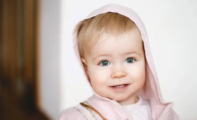 Znaczenie imion damskich – poznaj ich pochodzenie, symbolikę i wpływ na osobowość