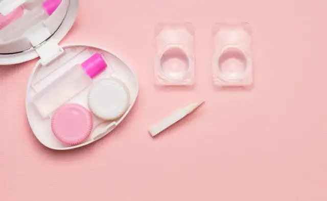 Jak używać soczewek kontaktowych miesięcznych, aby uniknąć problemów