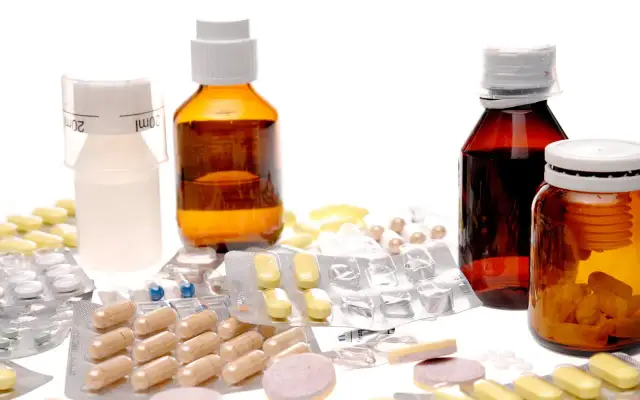 Przeterminowane leki i blistry: jak je utylizować legalnie i bezpiecznie?