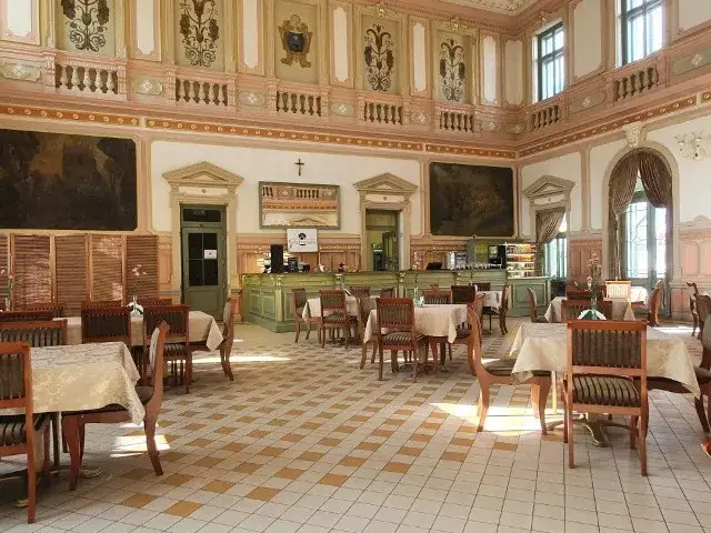 Gdzie zjeść w Przemyślu? Odkryj najlepsze restauracje i smaki