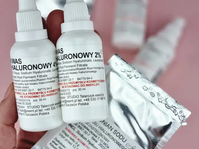 Kwas hialuronowy: Wszystko, co musisz wiedzieć o nawilżeniu skóry