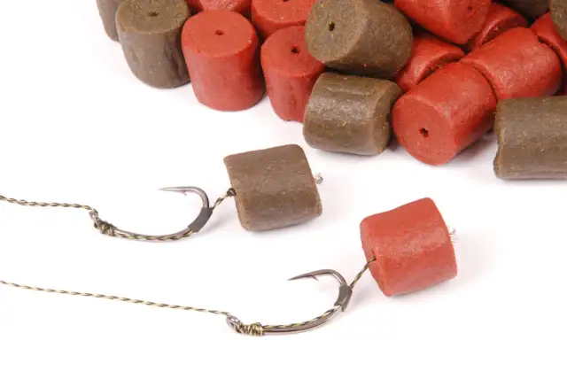 Jakie smaki pelletu na karpia naprawdę przyciągają ryby?