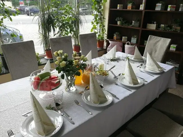 Gdzie zjeść w Zwierzyńcu? Odkryj najlepsze lokalne restauracje