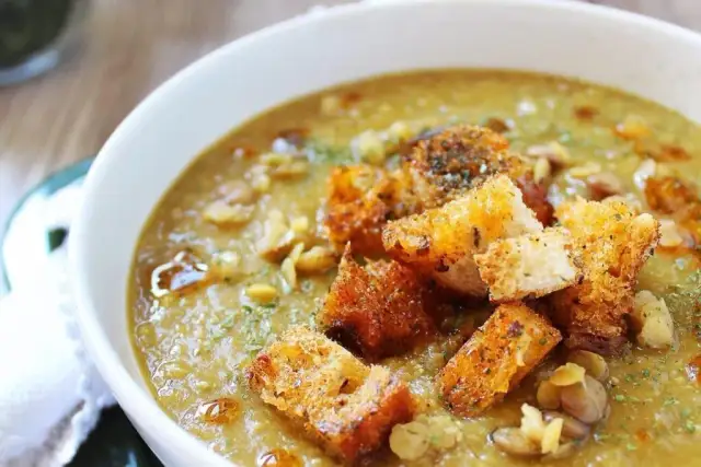 Ile zupy na 20 osób? Precyzyjne obliczenia i praktyczne porady