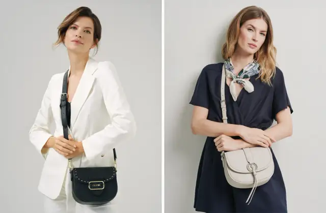 Dwie kobiety prezentują torebki crossbody: czarną z ćwiekami i beżową z ozdobnym kółkiem. Idealne na co dzień.