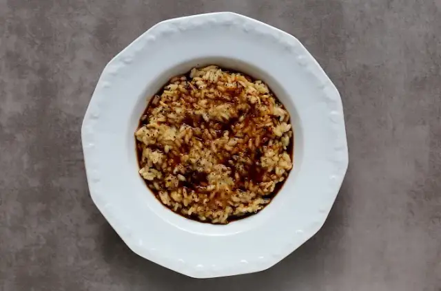 Jaki ser do risotto zamiast parmezanu? Oto najlepsze alternatywy