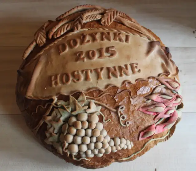 Jak zrobić ozdoby na chleb weselny, które zachwycą gości