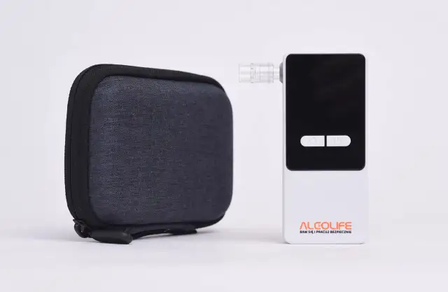 Jaki alkomat elektrochemiczny wybrać, aby uniknąć błędnych pomiarów?