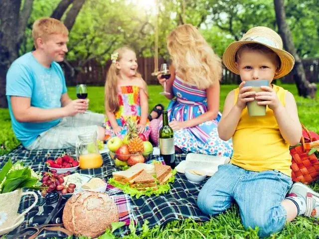 Majówkowe przygody z dziećmi: Najlepsze miejsca na rodzinny wypoczynek