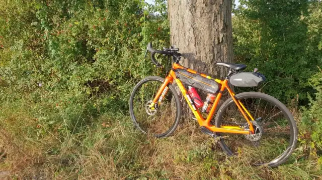 Ile czasu zajmuje przejechanie 10 km na rowerze? Sprawdź różnice!